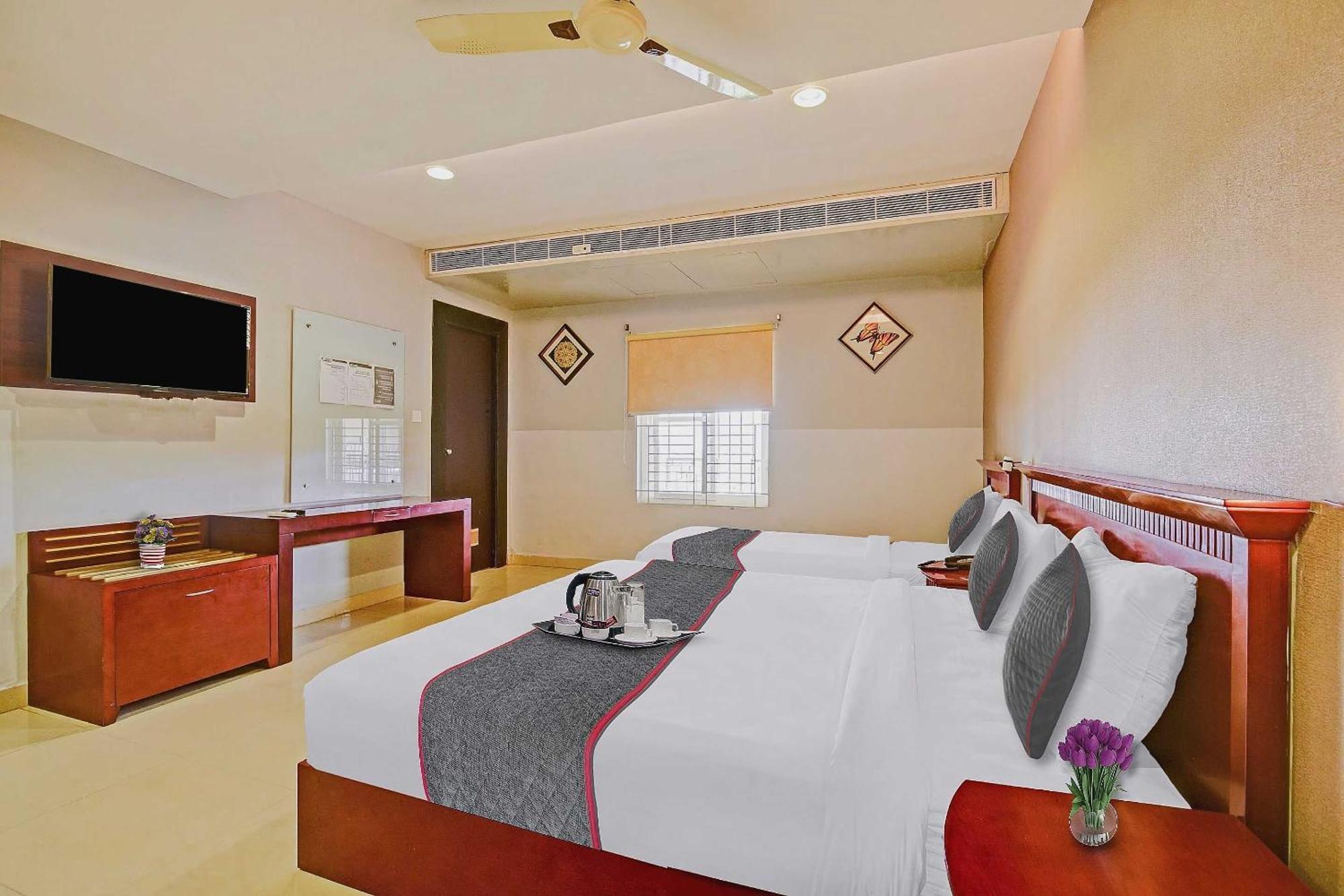 Collection O Oth Sri7 Inn Anantapur Exterior photo