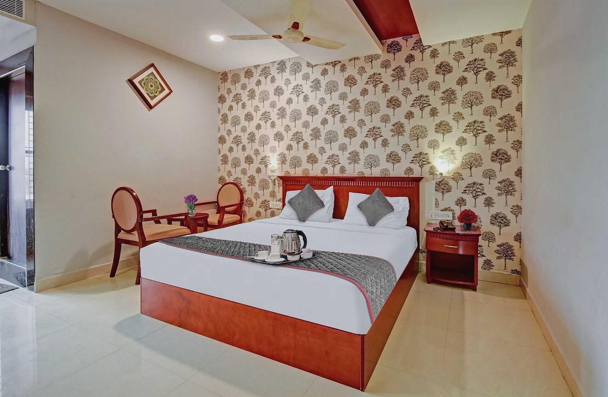 Collection O Oth Sri7 Inn Anantapur Exterior photo