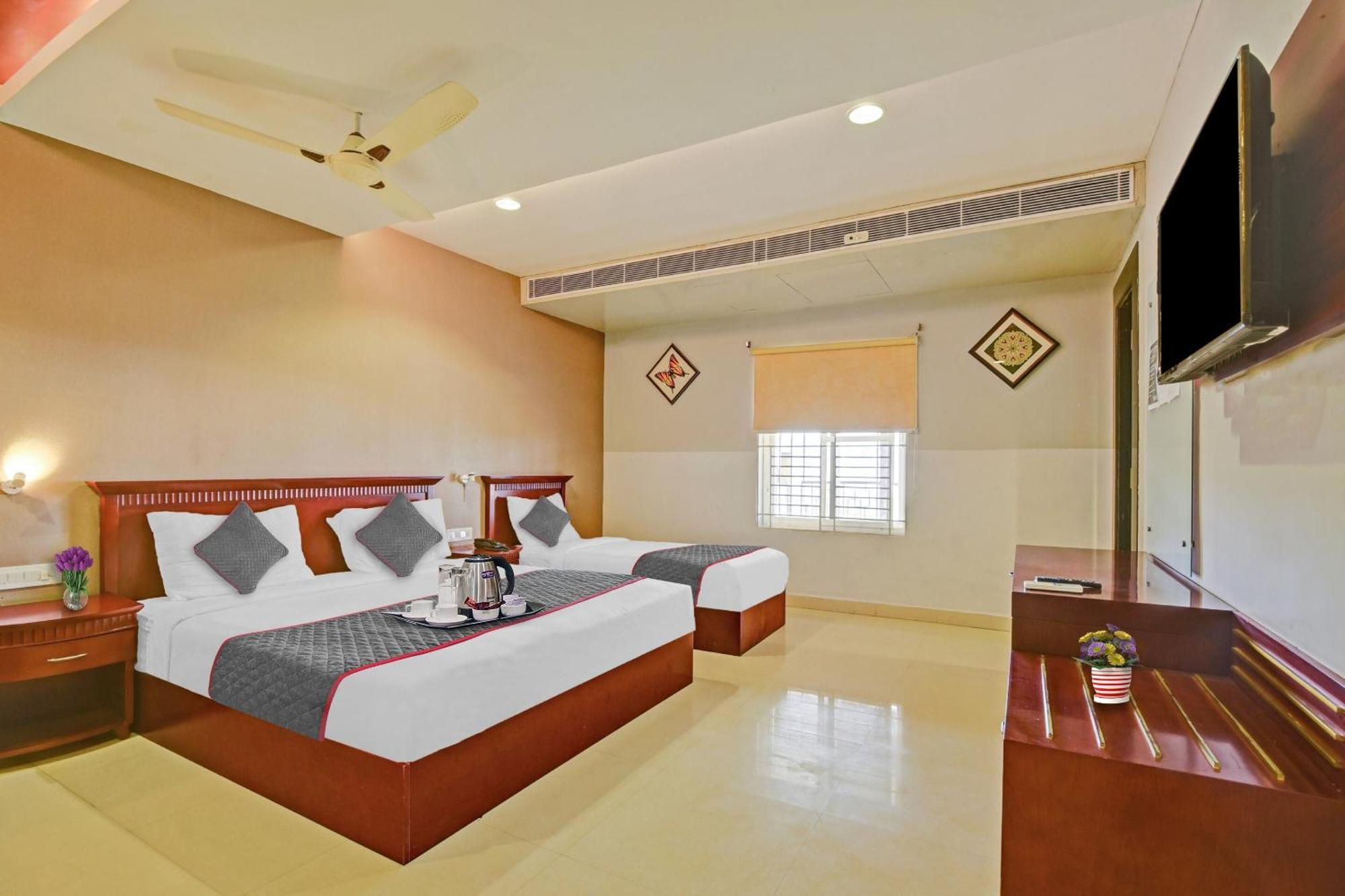 Collection O Oth Sri7 Inn Anantapur Exterior photo