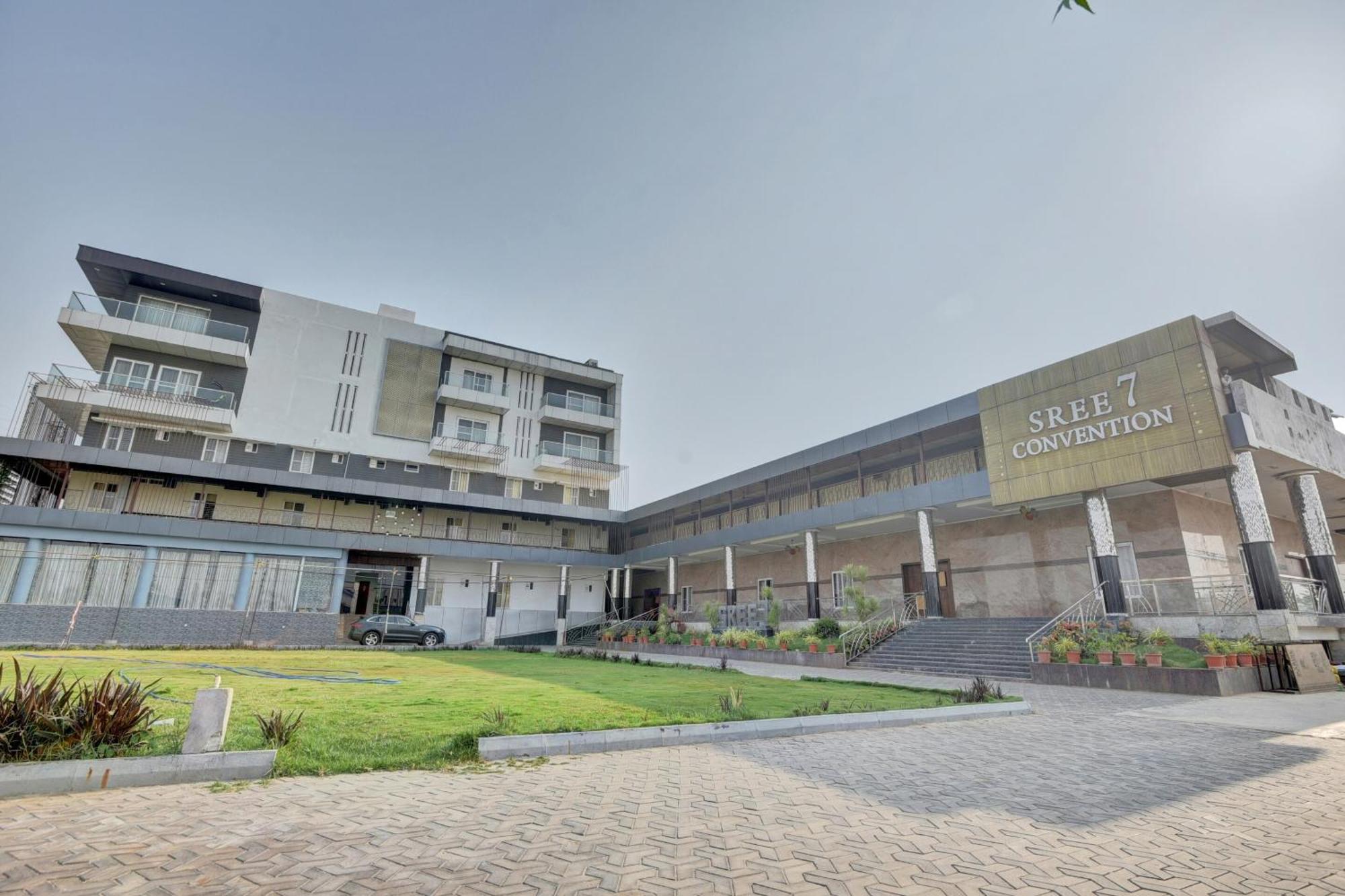 Collection O Oth Sri7 Inn Anantapur Exterior photo